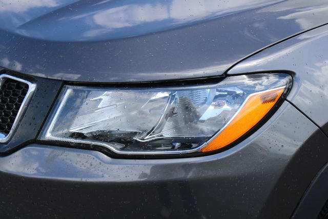 Used 2017 Jeep Compass Sport w/ Cold Weather Group AWD/4WD image 10