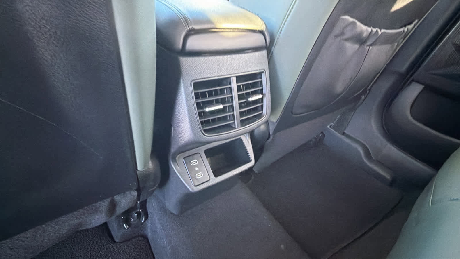 Used 2024 Kia Seltos SX image 25