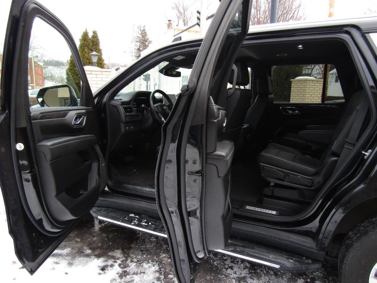 Used 2024 Chevrolet Tahoe LT image 19
