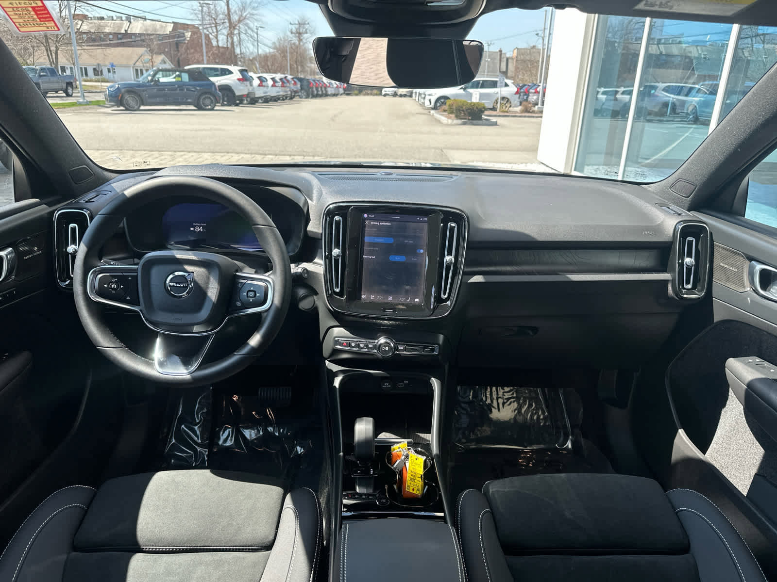 Used 2023 Volvo XC40 Recharge Ultimate w/ Protection Package Premier image 26