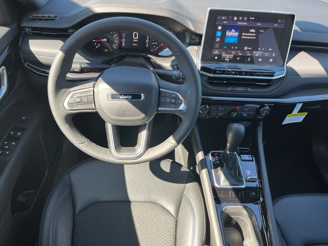 New 2026 Jeep Compass Latitude AWD/4WD image 19