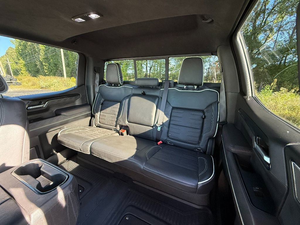 Used 2024 GMC Sierra 1500 AT4X image 29