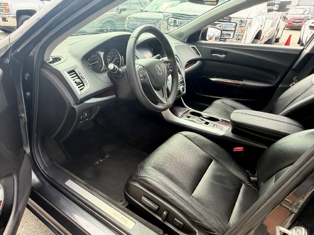 Used 2015 Acura TLX w/ Technology Package FWD image 11