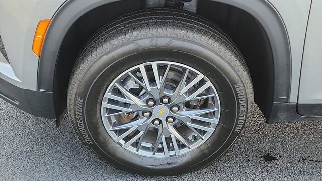 Used 2024 Chevrolet Traverse LT image 14