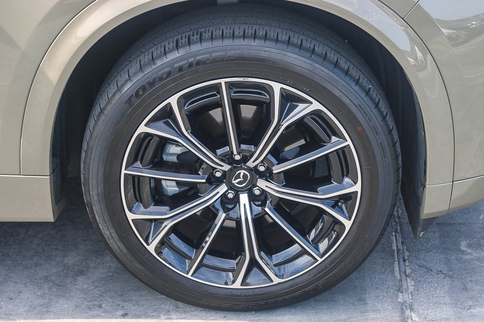 Used 2025 MAZDA CX-70 3.3 Turbo S w/ Premium Plus image 11