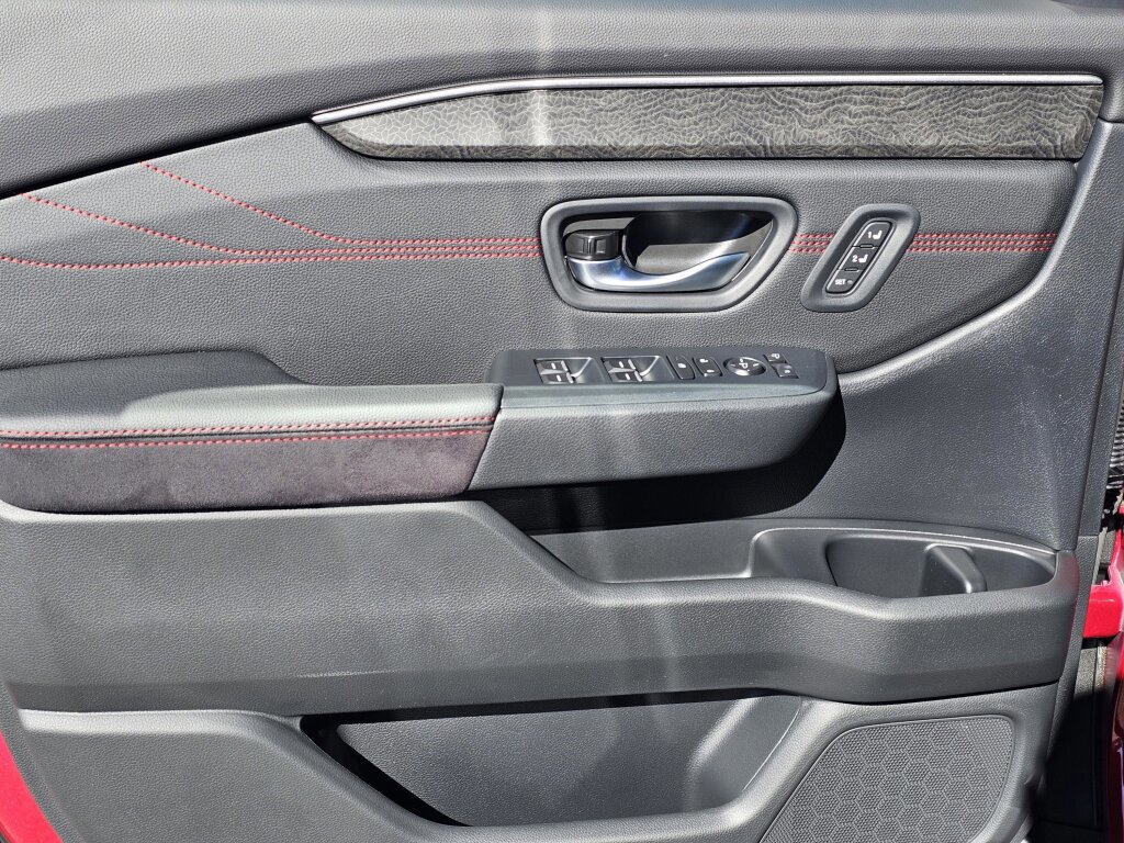 New 2026 Honda Pilot Black Edition image 15