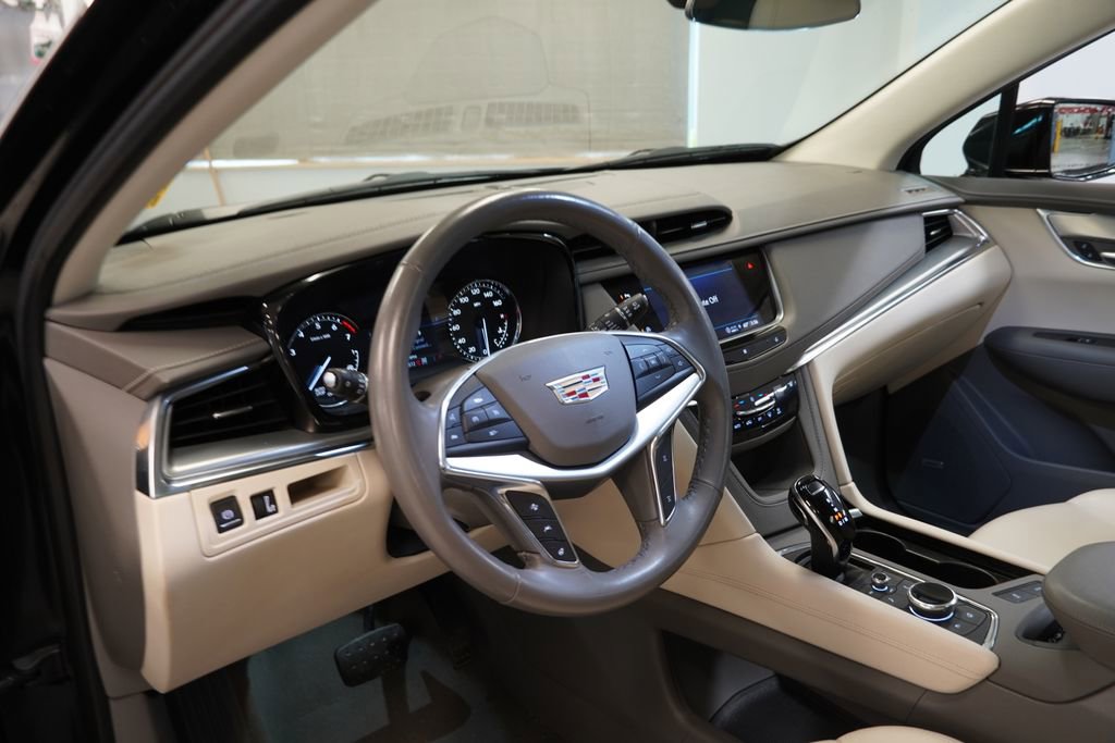 Used 2021 Cadillac XT5 Premium Luxury AWD/4WD image 6