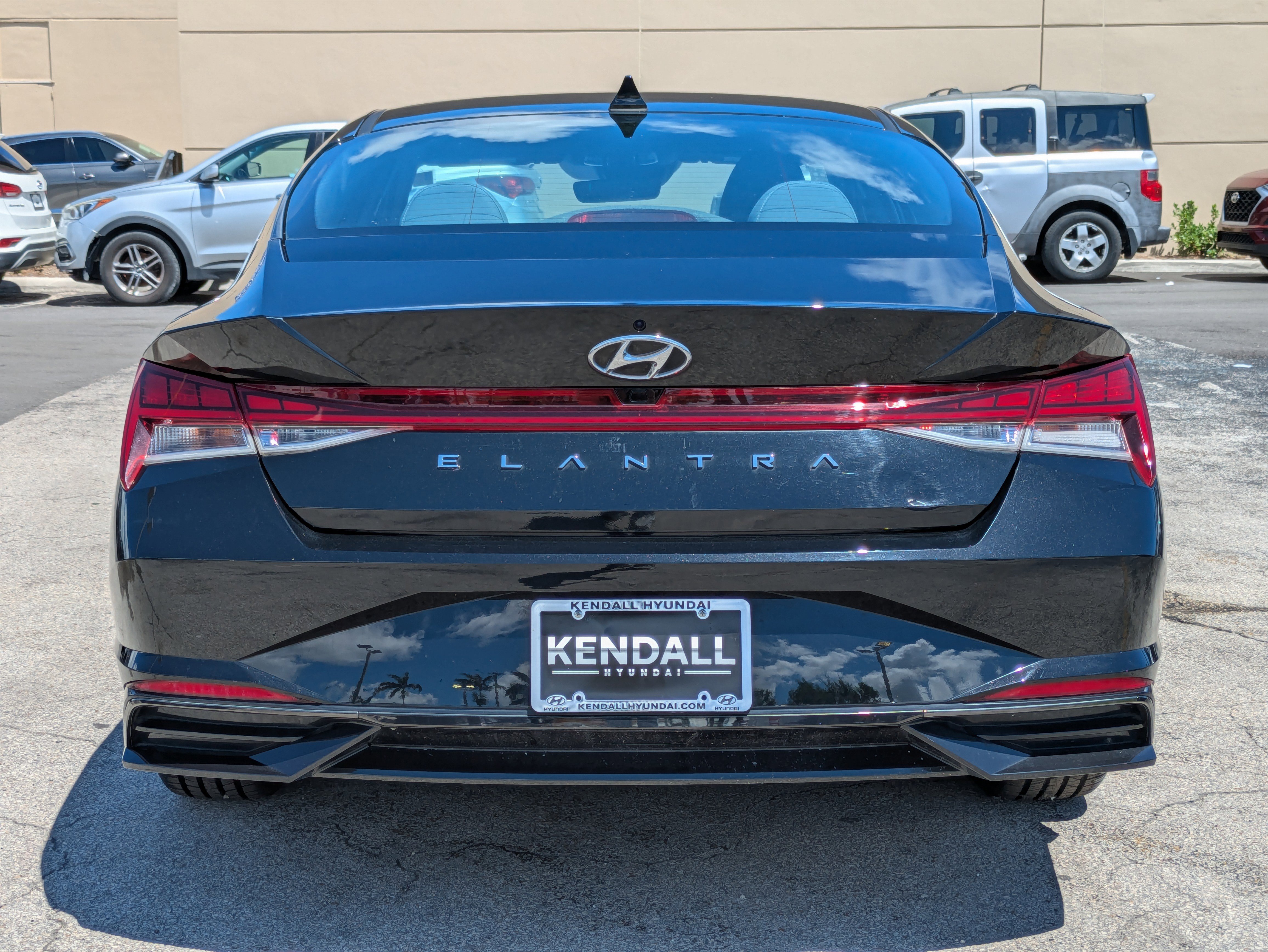 Used 2022 Hyundai Elantra SEL w/ Convenience + Premium Package image 5