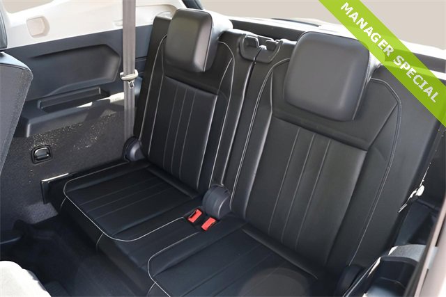 Used 2024 Volkswagen Tiguan SE image 16