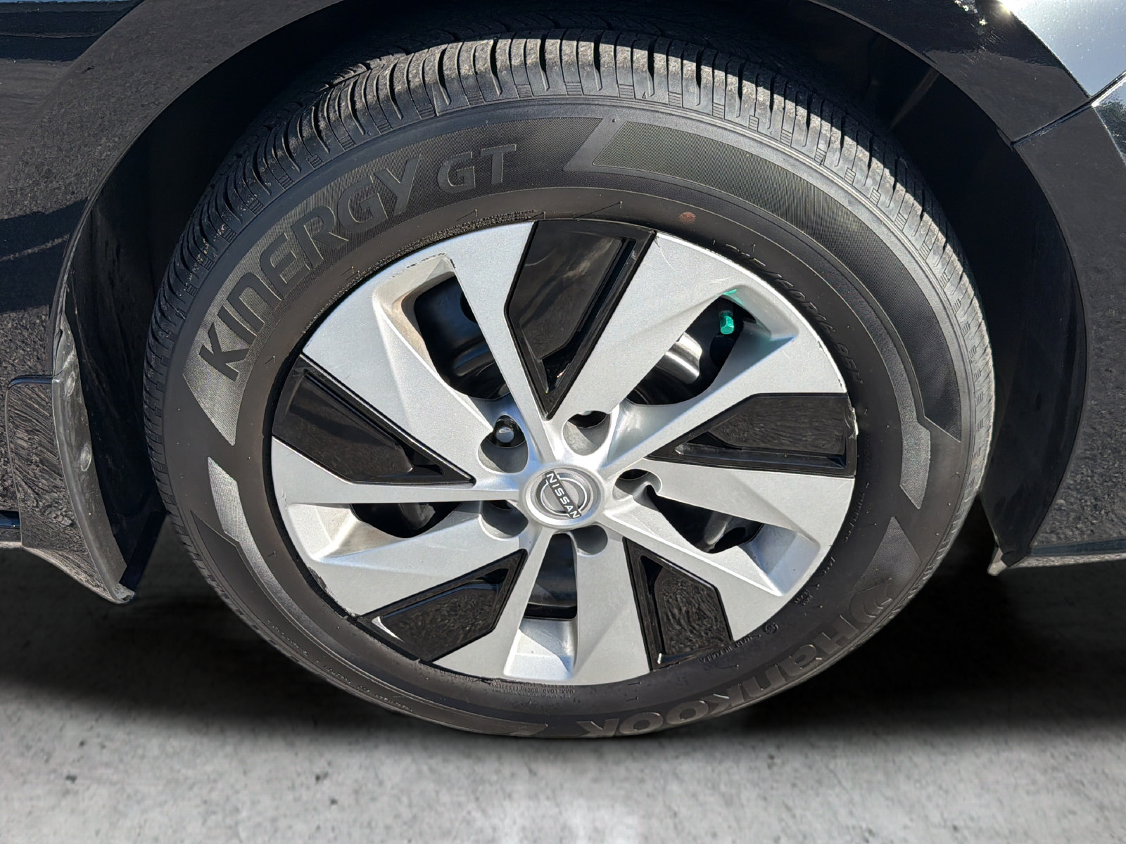 Used 2025 Nissan Altima 2.5 S FWD image 15