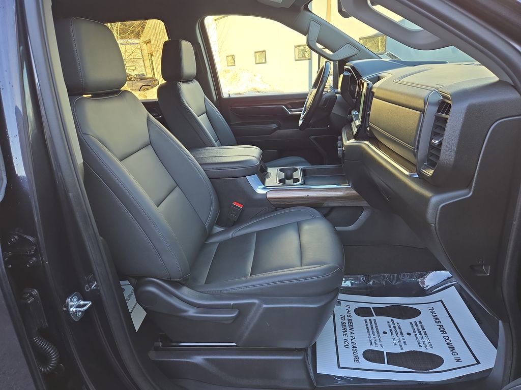 Used 2024 Chevrolet Silverado 3500 LT w/ All Star Edition image 17