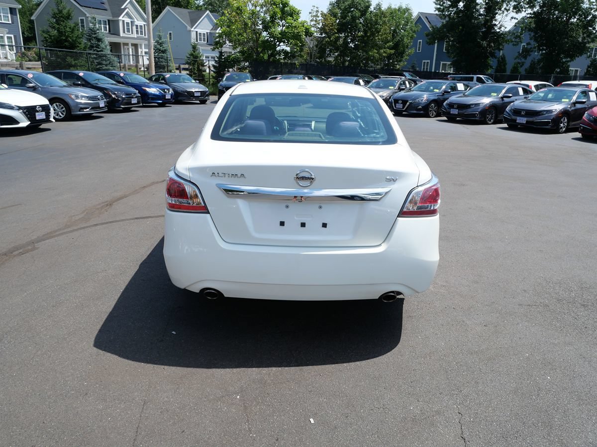 Used 2015 Nissan Altima 2.5 SV FWD image 4