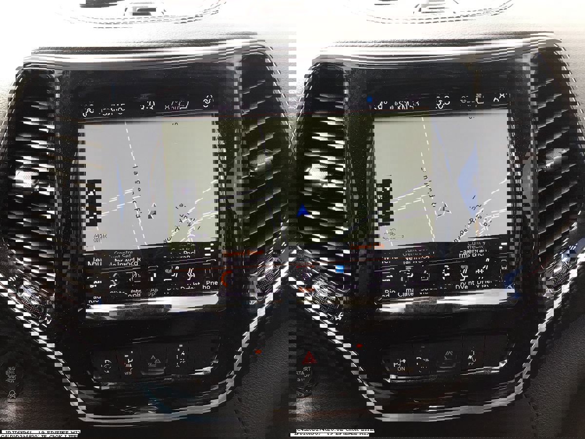 Used 2019 Jeep Cherokee Limited w/ Luxury Group image 10