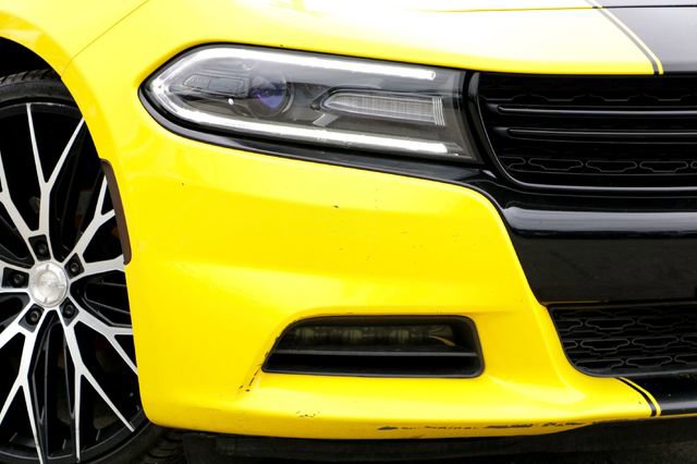 Used 2018 Dodge Charger SXT Plus w/ Blacktop Package RWD image 3