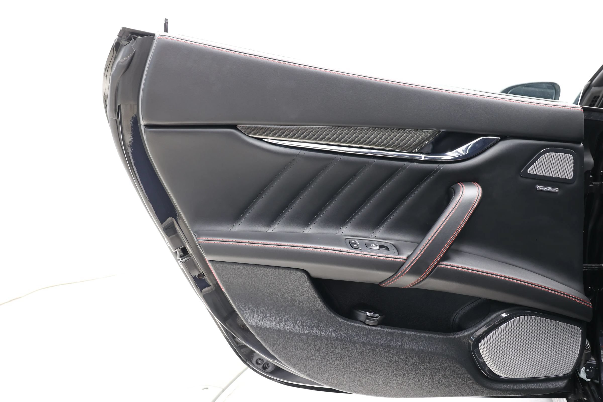 Used 2022 Maserati Quattroporte Trofeo RWD image 47