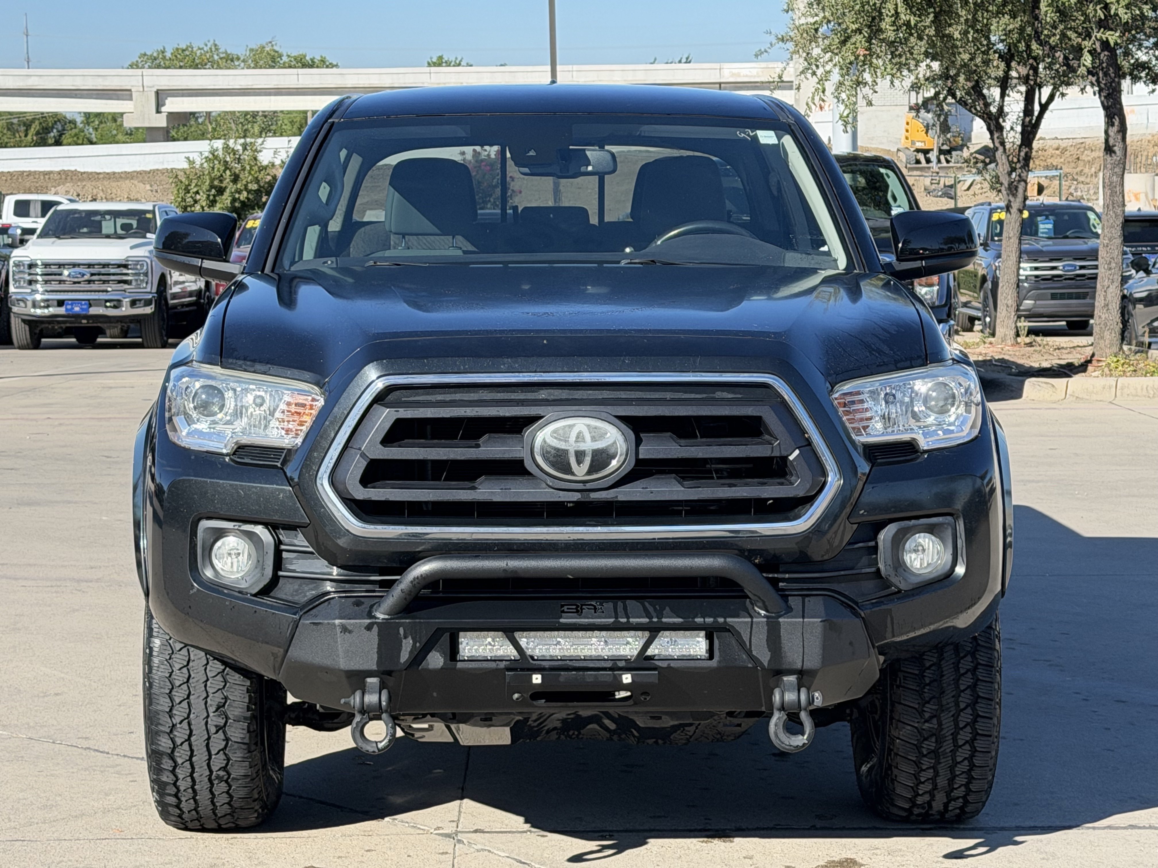 Used 2020 Toyota Tacoma SR5 RWD image 8
