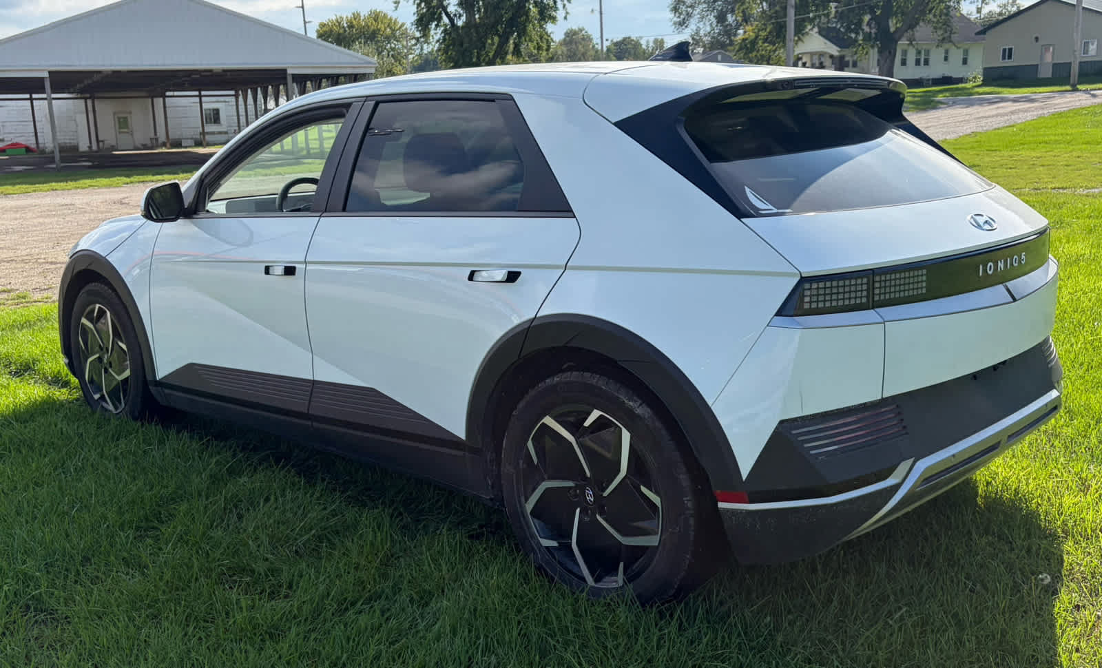 Used 2022 Hyundai Ioniq 5 SE RWD image 2