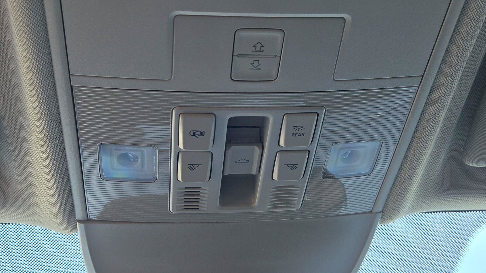 New 2027 Volkswagen Taos SE FWD image 40