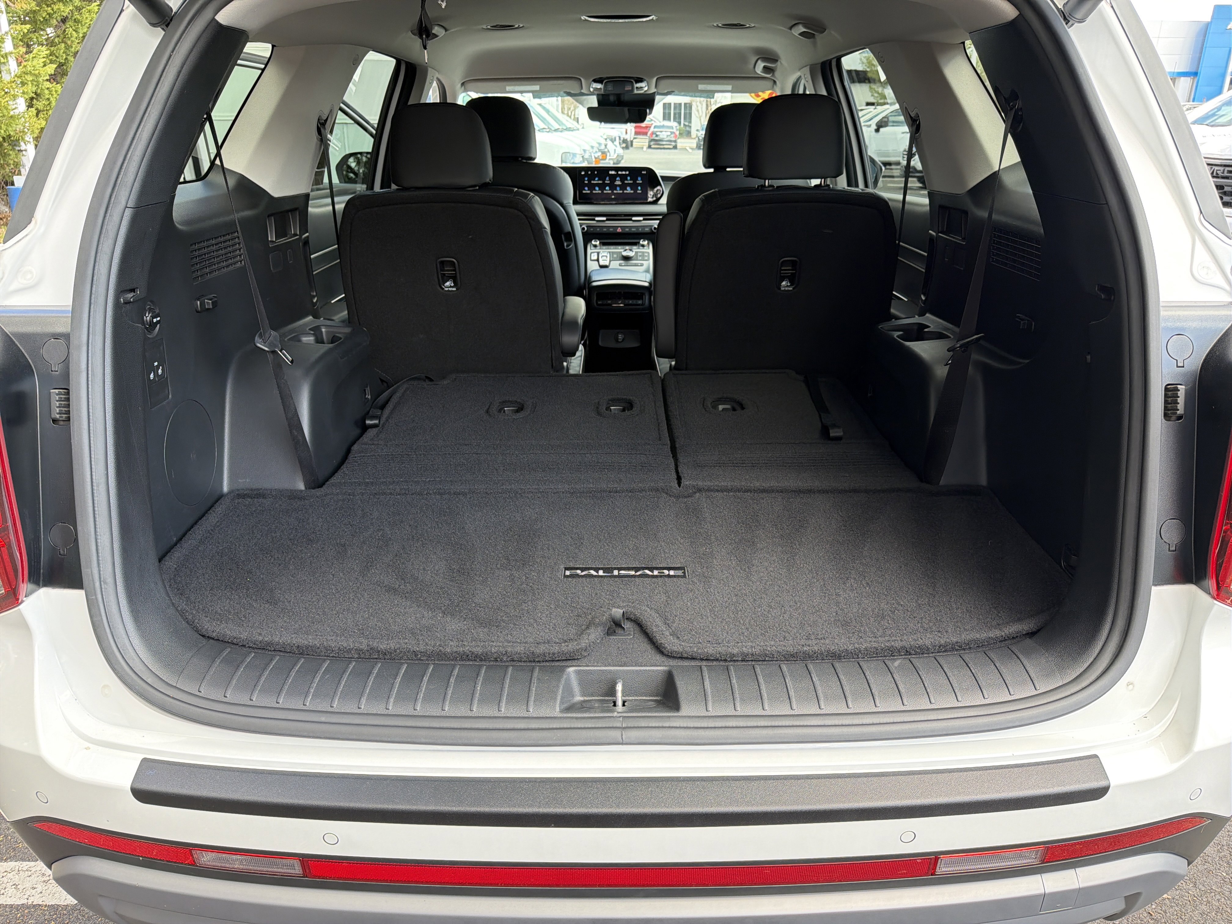 Used 2023 Hyundai Palisade SEL image 32