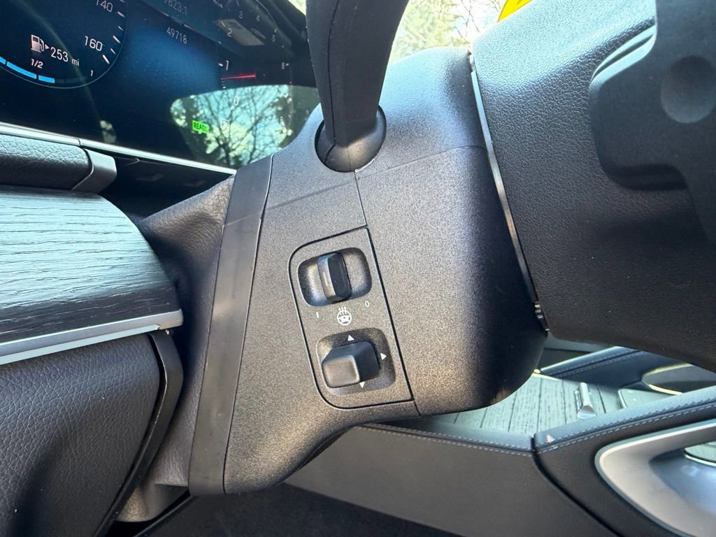 Used 2023 Mercedes-Benz GLS 450 4MATIC image 18