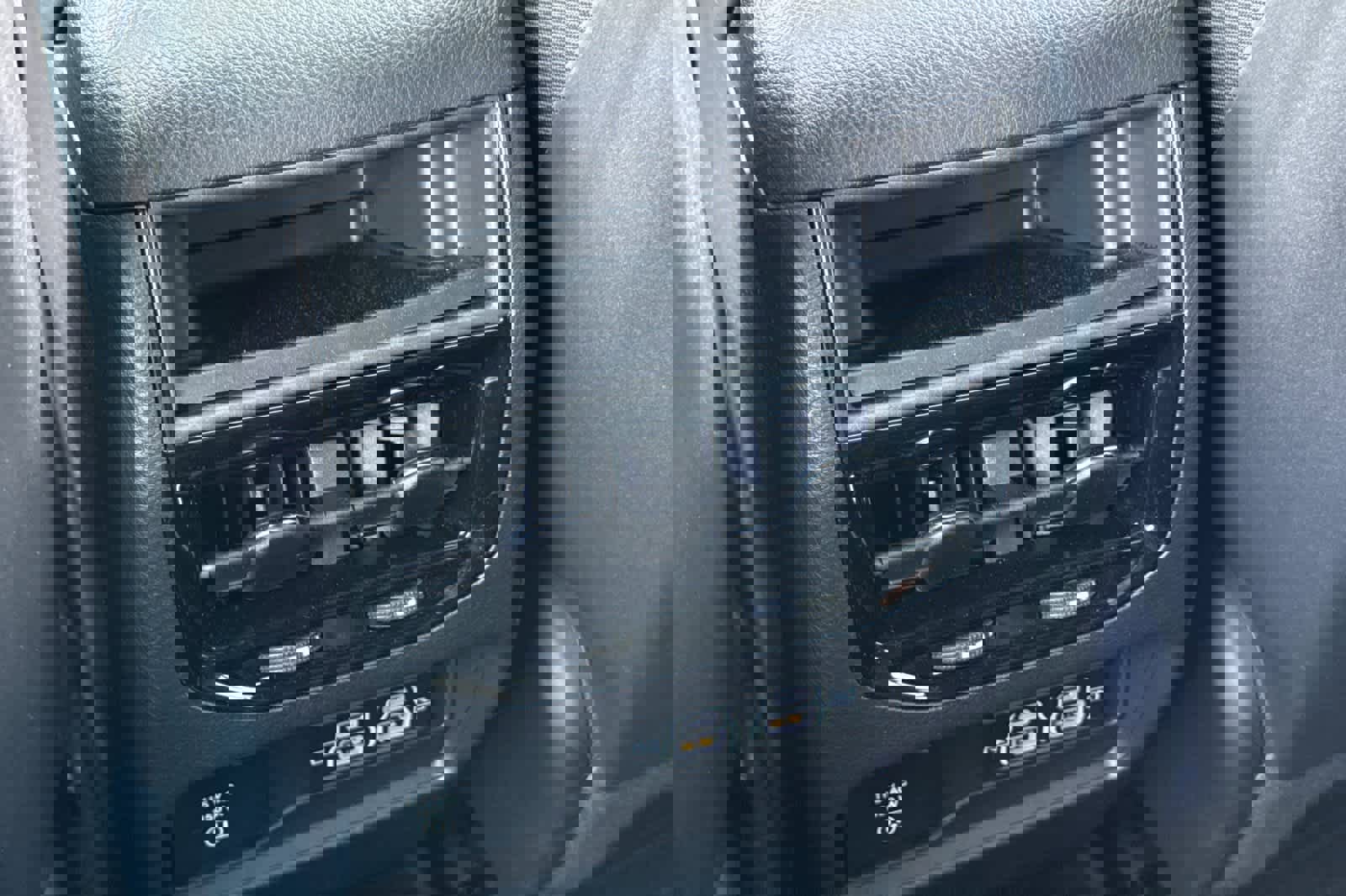 Used 2023 Jeep Grand Cherokee Altitude image 15