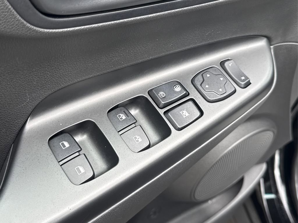 Used 2023 Hyundai Kona SEL image 31