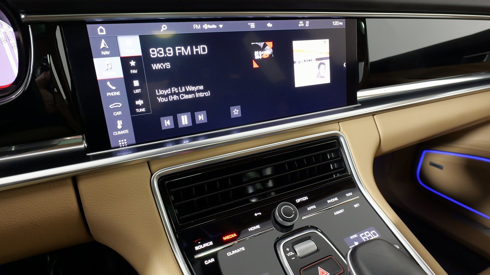 Used 2021 Porsche Panamera 4 image 61