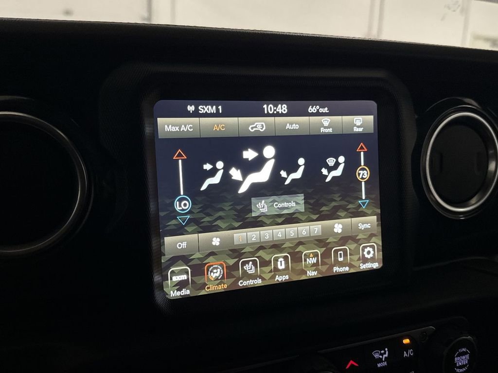 Used 2022 Jeep Wrangler Unlimited Rubicon w/ Xtreme Recon 35" Tire Package image 17