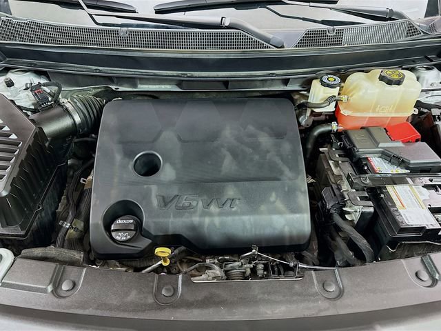 Used 2018 Chevrolet Traverse LT image 32