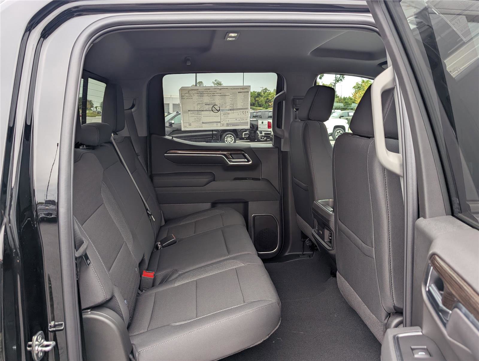 New 2026 Chevrolet Silverado 1500 LT w/ Z71 Off-Road Package image 9