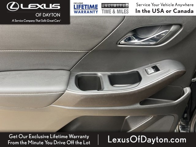 Used 2023 Chevrolet Traverse Premier image 32