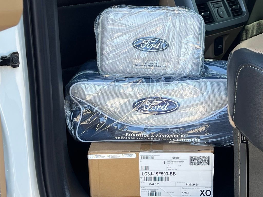 New 2025 Ford F350 Lariat w/ Lariat Ultimate Package AWD/4WD image 27