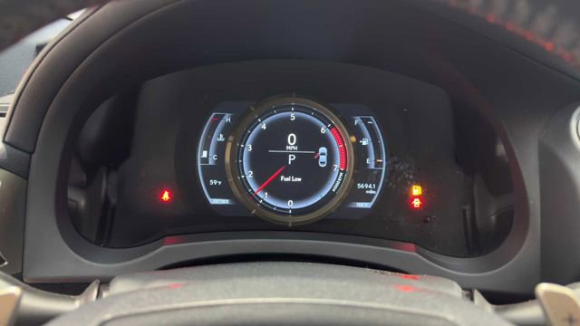 Used 2016 Lexus RC 200t image 27