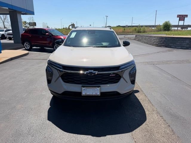 New 2026 Chevrolet Trax RS image 3