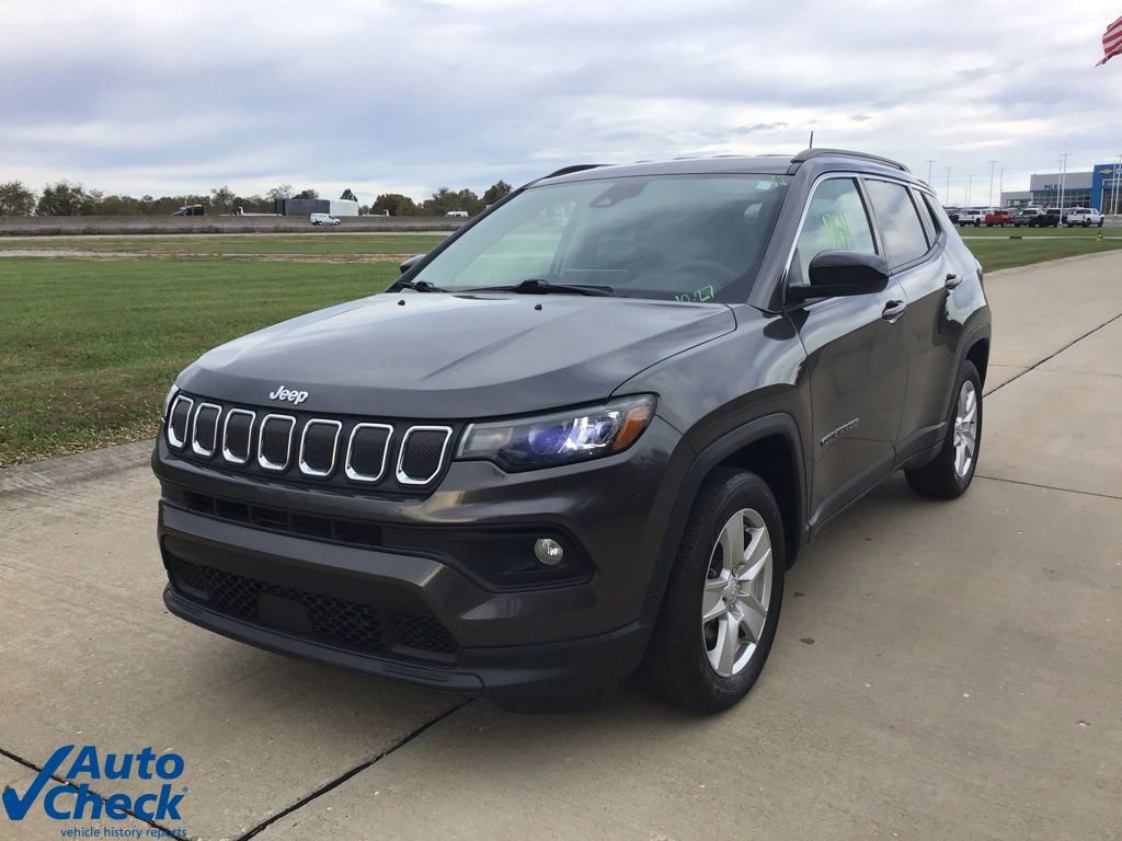 Used 2022 Jeep Compass Latitude image 9