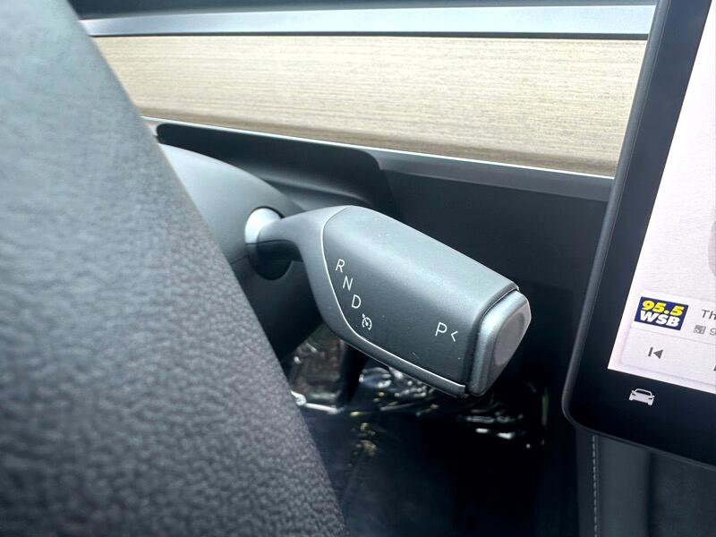 Used 2023 Tesla Model Y Long Range image 17