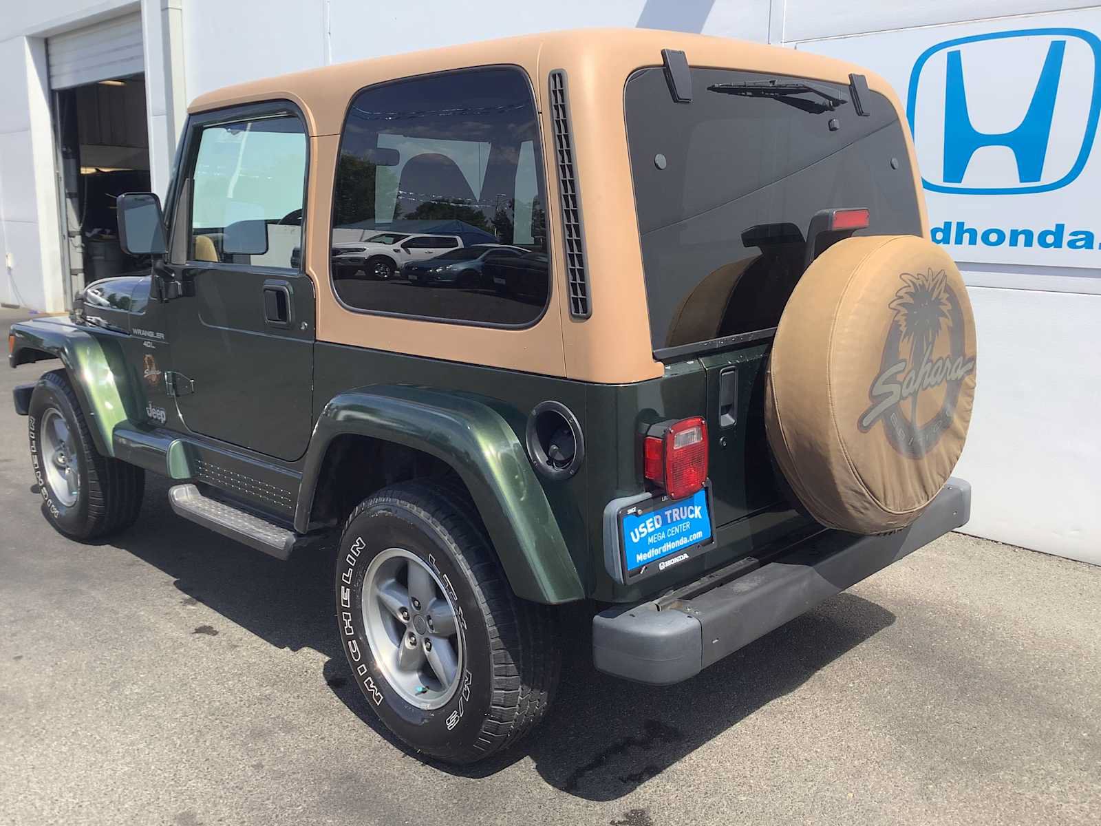 Used 1997 Jeep Wrangler Sahara AWD/4WD image 4