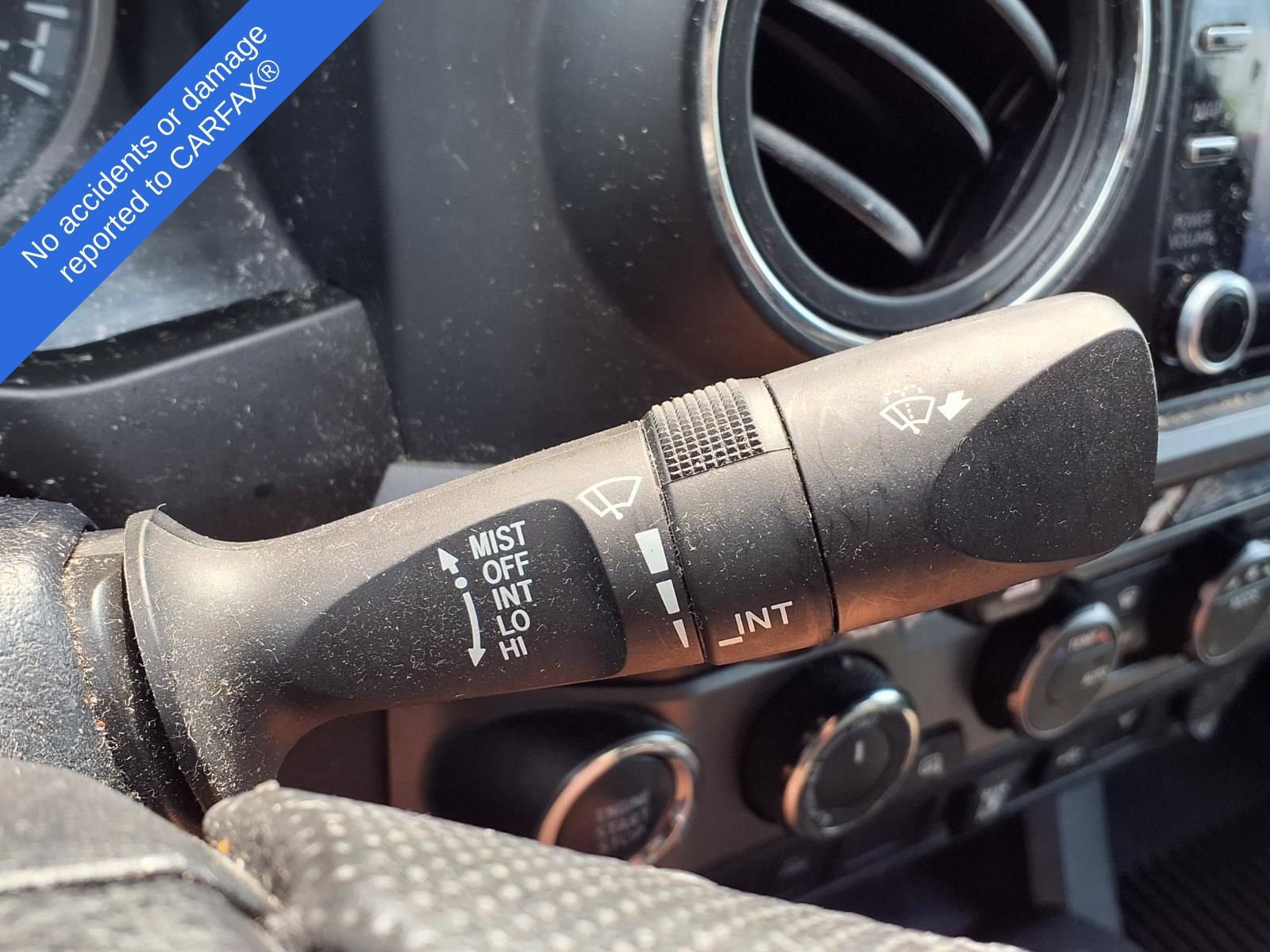 Used 2022 Toyota Tacoma TRD Off-Road AWD/4WD image 23