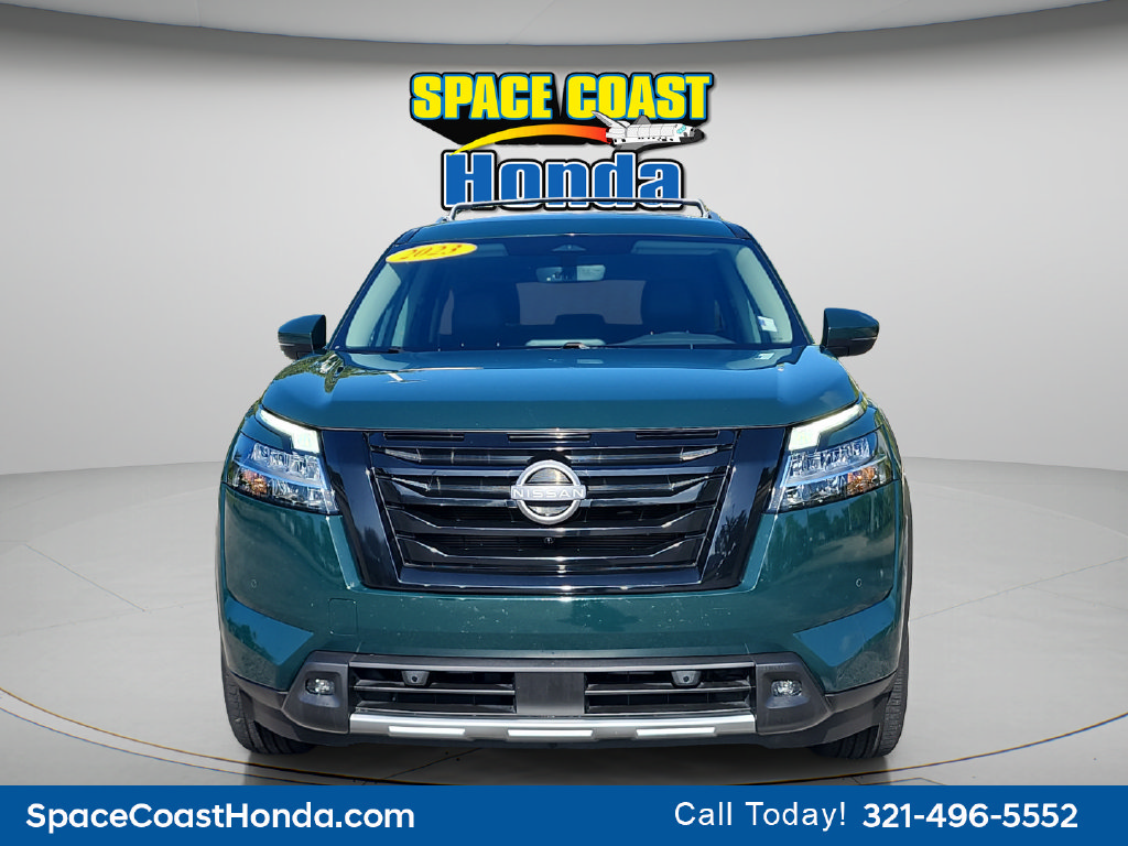 Used 2023 Nissan Pathfinder SL w/ Lighting Package (N92) FWD image 8