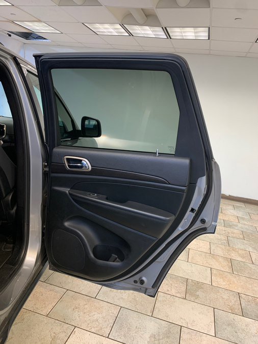 Used 2015 Jeep Grand Cherokee Laredo w/ Quick Order Package 23E AWD/4WD image 37