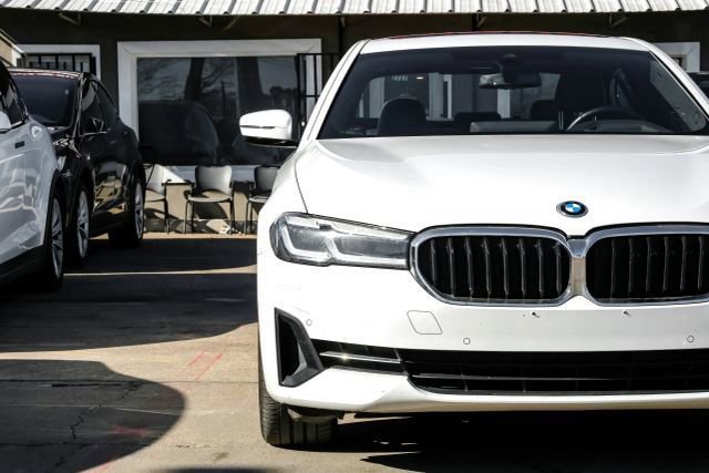 Used 2023 BMW 530e RWD image 55