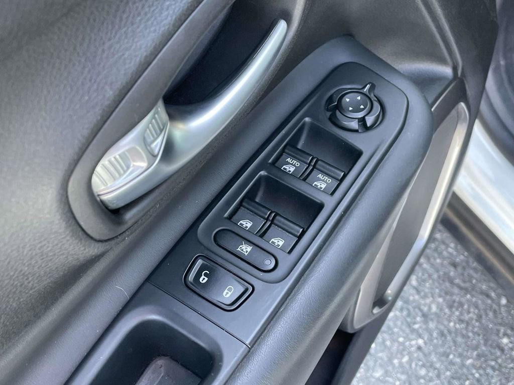 Used 2022 Jeep Renegade Latitude w/ Convenience Group image 24