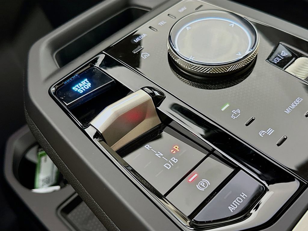 New 2026 BMW iX xDrive45 image 22