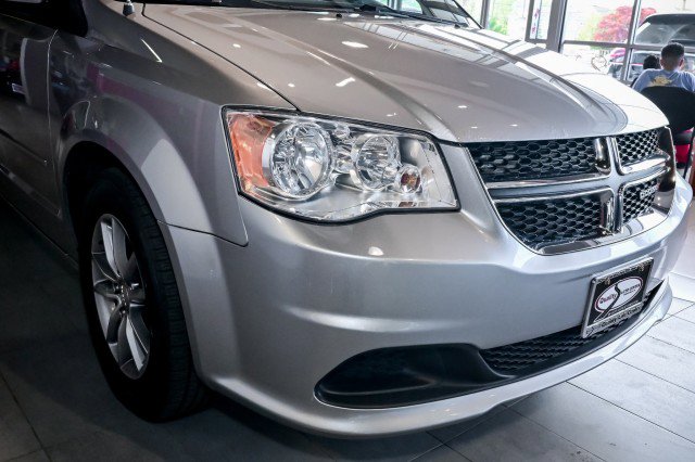 Used 2017 Dodge Grand Caravan SE FWD image 10