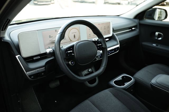 Used 2023 Hyundai Ioniq 5 SE w/ Cargo Package image 18