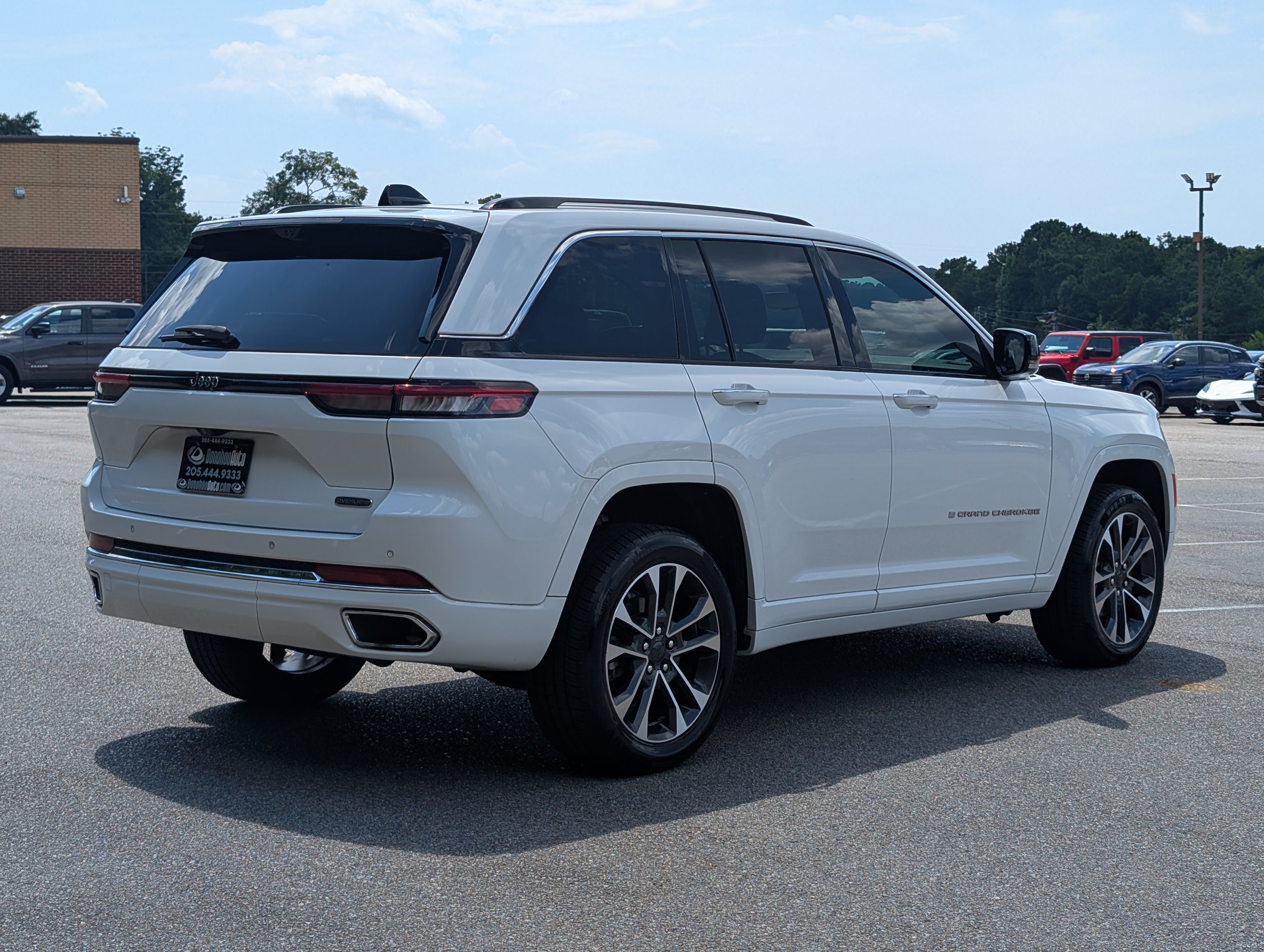 Used 2023 Jeep Grand Cherokee Overland w/ Adv Protech Group III RWD image 9