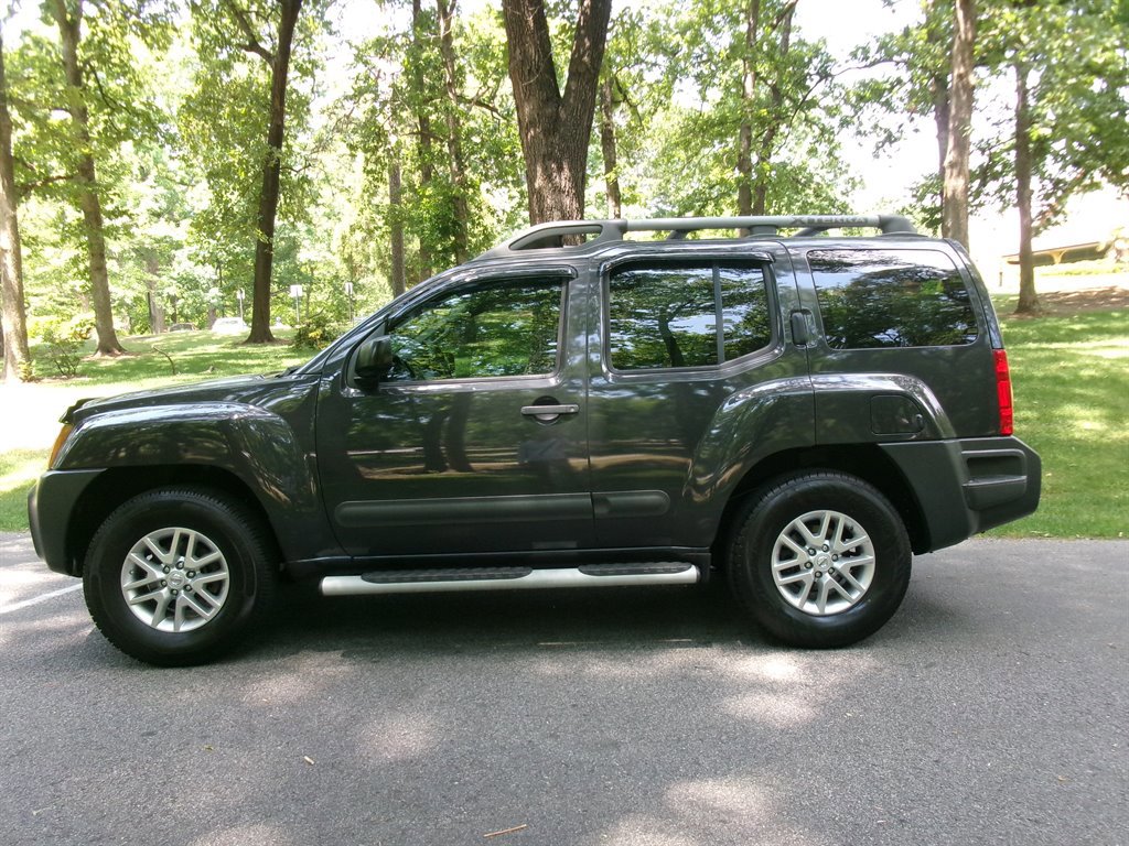 Used 2015 Nissan Xterra S w/ Value Package RWD image 8