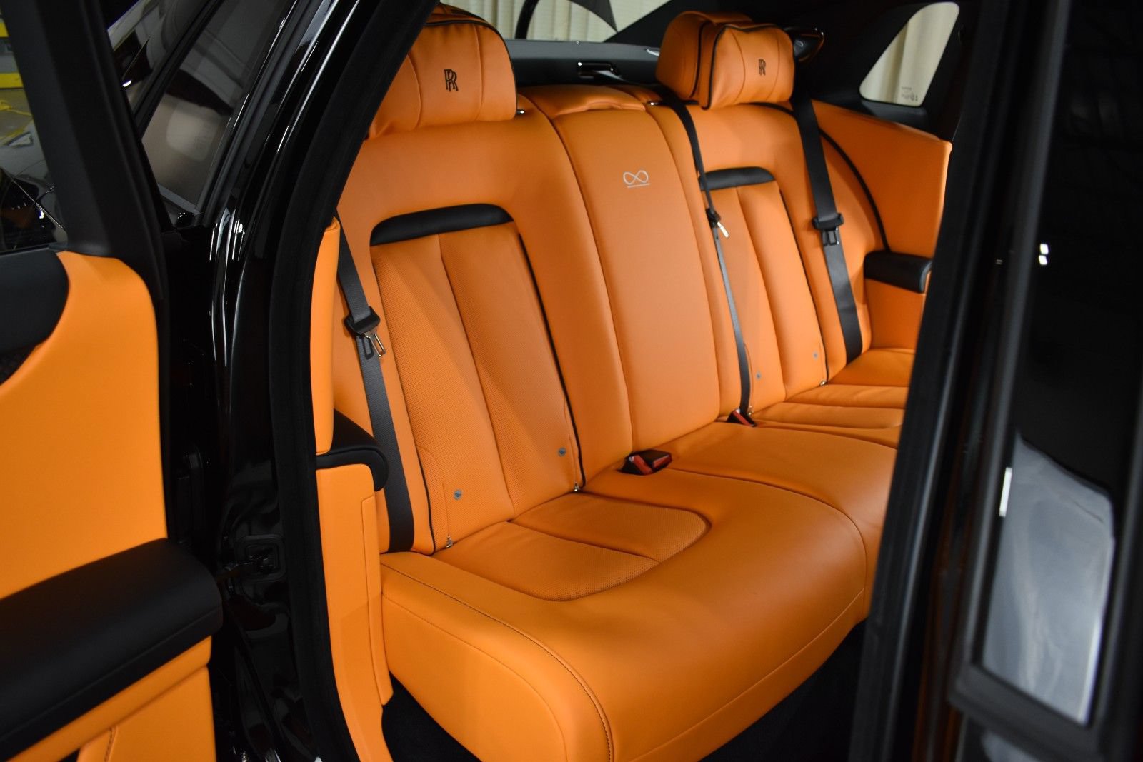 New 2027 Rolls-Royce Ghost Black Badge AWD/4WD image 36