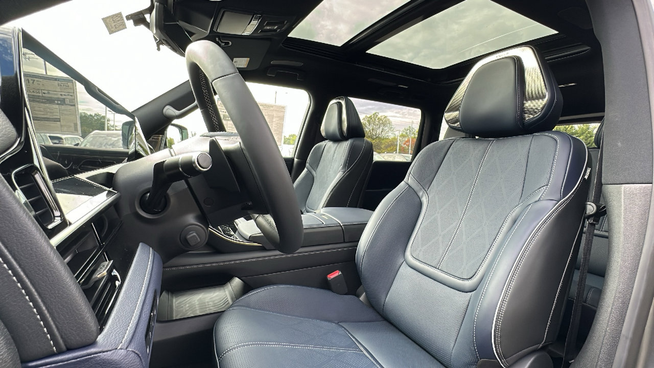 New 2026 INFINITI QX80 4WD image 8