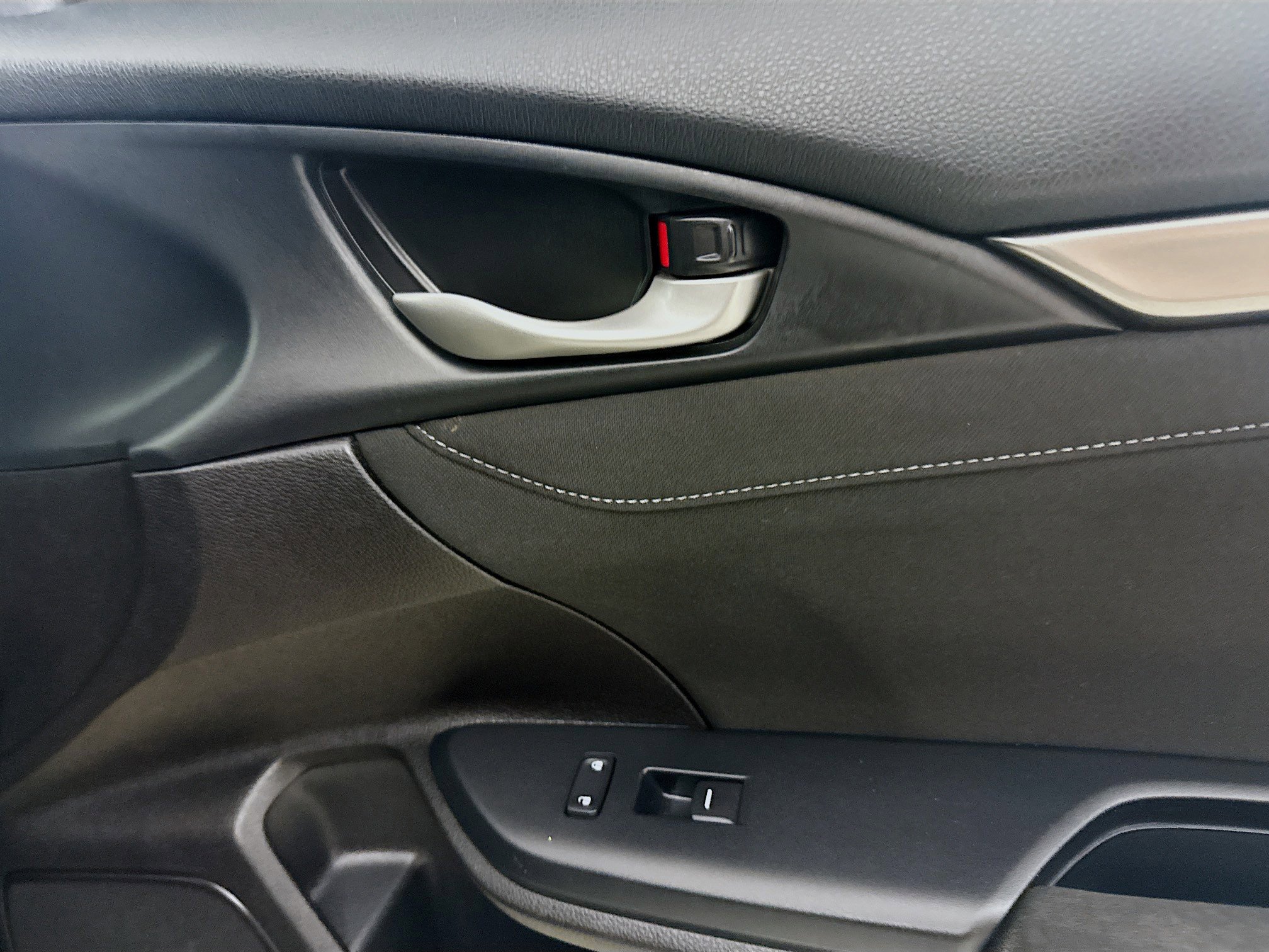 Used 2018 Honda Civic EX image 31